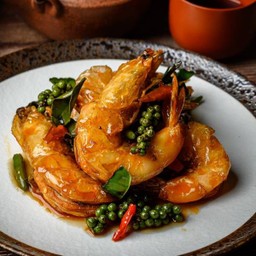 กุ้งแช่บ๊วยผัดพริกขี้หนู