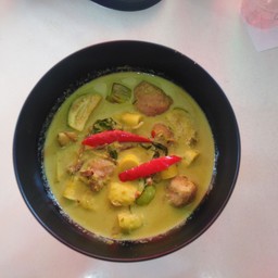 แกงเขียวหวานหมูเด้ง