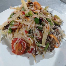 ลาบสารคาม กาดหน้ามอโซน3(ลานจอดรถมอเตอรไซด์)