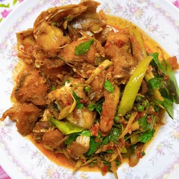 ปลาช่อนทอดผัดพริกแกง