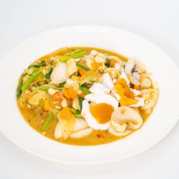 ปลาหมึกผัดไข่เค็ม