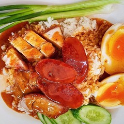 ข้าวหมูกรอบ