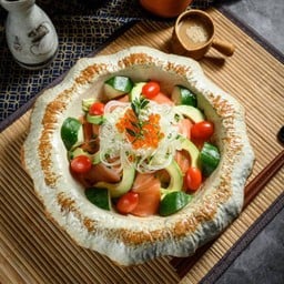 สลัดแซลมอนอโวคาโด