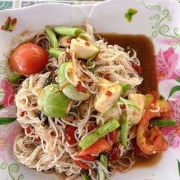 ป้าเพ็ญ ตำซั่ว (เจ้าเก่า)