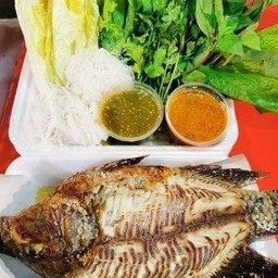 ปลาเผาพลอยโคราช (ตลาดนัดหลังมอ)