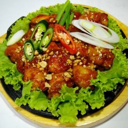 ไก่ โกซูจังกูอิ (Dak gochujang-gui)