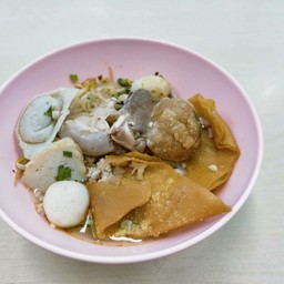 เส้นเล็กต้มยำธรรมดา