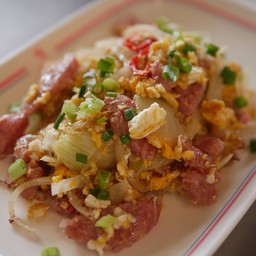 แหนมผัดไข่