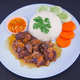 ข้าวหน้าเนื้อตุ๋น