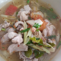 ต้มแซ่บไก่