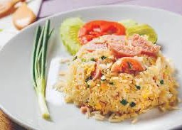 ข้าวผัดแหนม