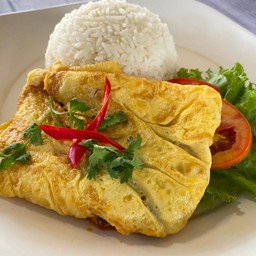 ไข่ยัดไส้ราดข้าว