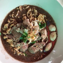 เส้นมาม่า