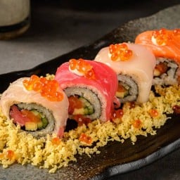 Rainbow Roll เรนโบว์โล