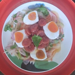 ยำกุนเชียงไข่เค็ม