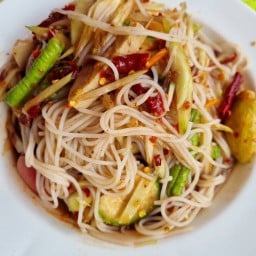 ส้มตำร้านทอง (ห้างทองทองทวี ซ.พหลโยธิน62) แซ่บกว่า จบนะคะ