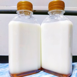 นมสดเย็น + น้ำผึ้ง