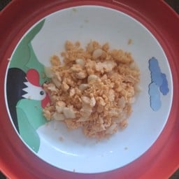 กระเทียมดองผัดไข่แดง