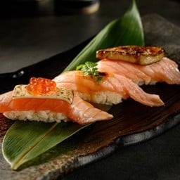 Triple Salmon Sushi 3 piece ซูชิแซลมอน 3 คำ