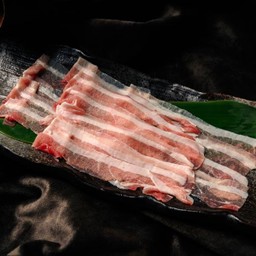 สามชั้นหมูโรบุตะ