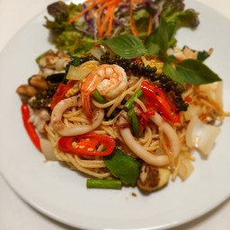 สปาเกตตี้ผัดฉ่า