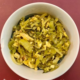 ผักกาดดองผัดไข่