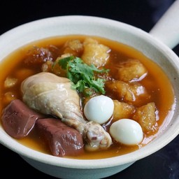 กระเพาะปลา ใส่น่องไก่+ไข่+เลือด