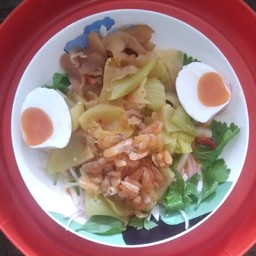 ยำรวม(ไชโป้ว ผักดอง กุ้งหวาน ไข่เค็ม)