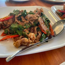 ผัดเผ็ดหมู