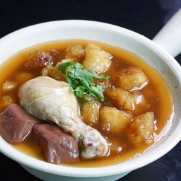 กระเพาะปลา ใส่น่องไก่+เลือด