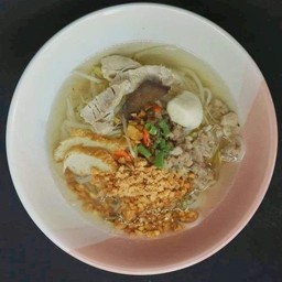 ก๋วยเตี๋ยวโบราณเจ้เอ็มพร