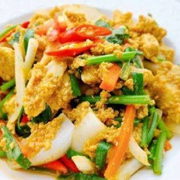 ตระกูลเส้นอาหารตามสั่ง  ตำ ยำแซ่บ (โจโฉผัดไทย)