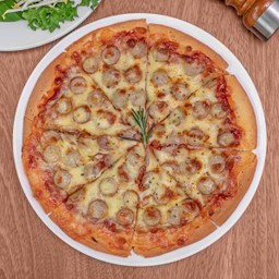 พิซซ่าไส้กรอกเยอรมันDelivery = 319.-