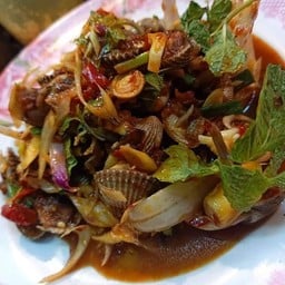 ครัวอีสาน ถนนประชาอุทิศ90 (มีสาขาเดียว) ติดกับปั้ม ปตท.