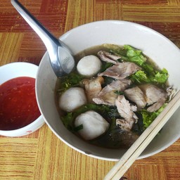 สุ้กี้หมู
