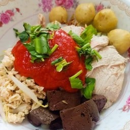 ก๋วยเตี๋ยวไก่มะระแม่ลำยอง ปรีดีพนมยงค์45