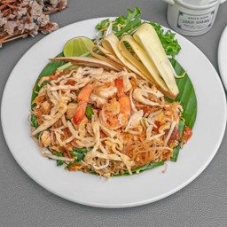 ผัดไทยกุ้งสด Delivery = 139.-