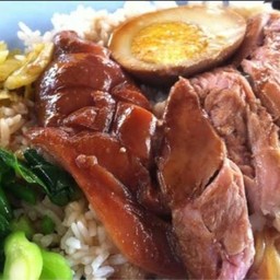 ขาหมูเทพรักษ์