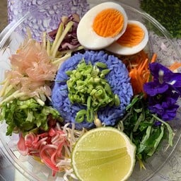 บ้านแม่น้องคิ้วท์ หลังรร.เทศบาล 1