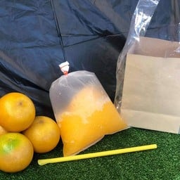 ส้มสดปั่น ตลาดนกฮูก นนท์