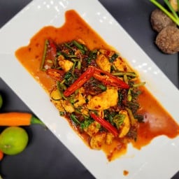 ไก่ผัดพริกแกง