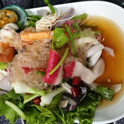 ยำวุ้นเส้นทะเล