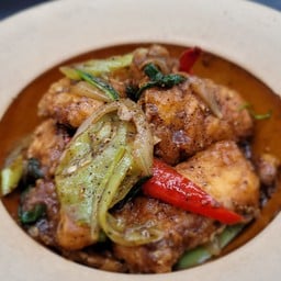 เนื้อปลาเก๋าผัดพริกไทยดำ