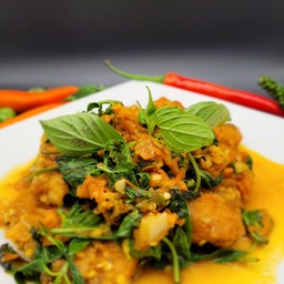 เนื้อกะพง ผัดพริกเหลือง