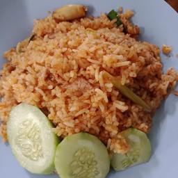 ข้าวผัดต้มยำหมู