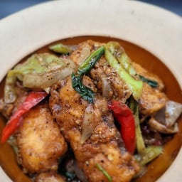 เนื้อกะพง ผัดพริกไทดำ