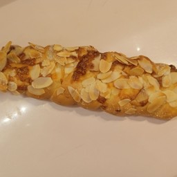 อัลมอนด์ทวิต