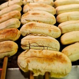 กล้วยปิ้งลุงล้วน (ตลาดข้างธนาคารไทยพาณิชย์) รัชโยธิน