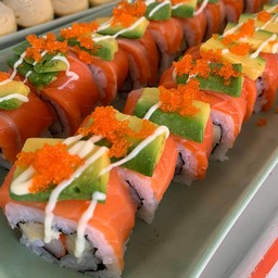 แซลมอน อะโวคาโด