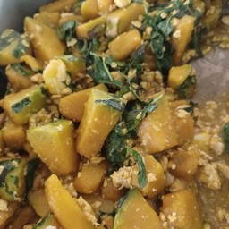 ฟักทองผัดไข่